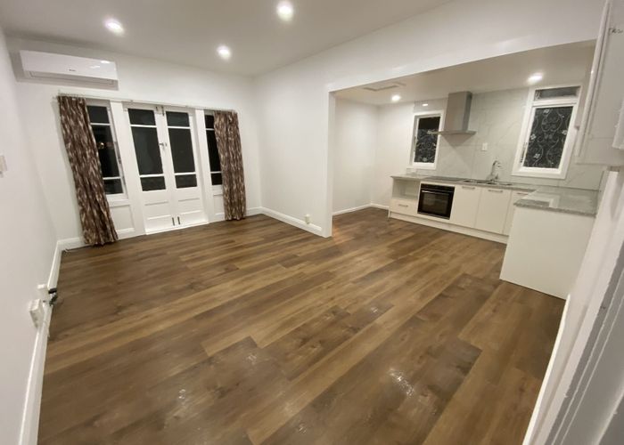  at 33 Esplanade Road, Mount Eden, Auckland
