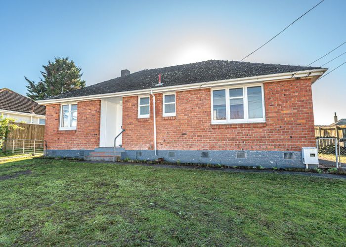  at 10 Churchill Crescent, Tawhero, Whanganui, Manawatu / Whanganui