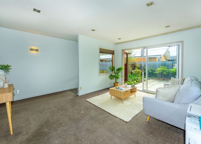  at 2/7 Camberwell Place, Avonhead, Christchurch City, Canterbury