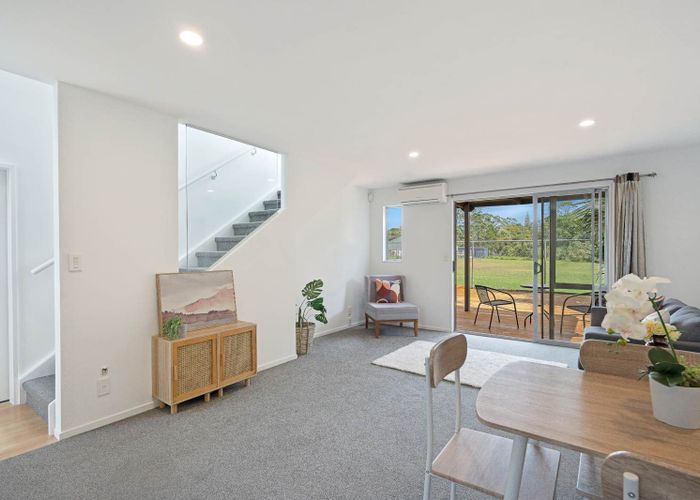  at 8 Albionvale Road, Glen Eden, Auckland