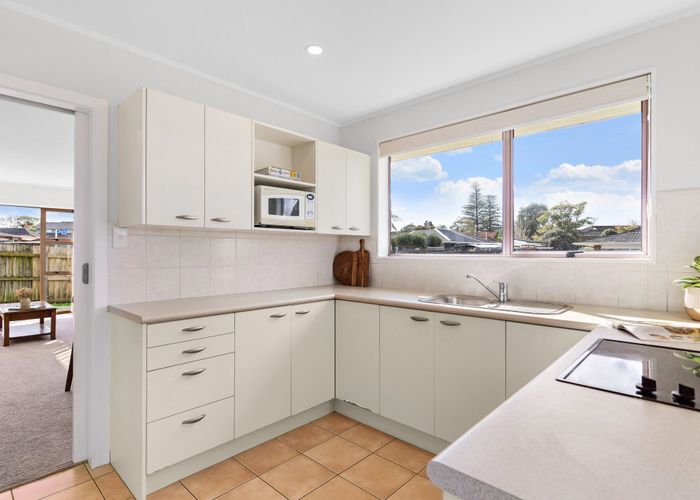  at 1/31 Galvan Avenue, Sunnyhills, Manukau City, Auckland