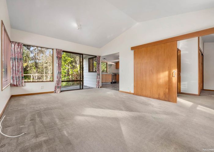  at 10 Rata Road, Stanmore Bay, Whangaparaoa