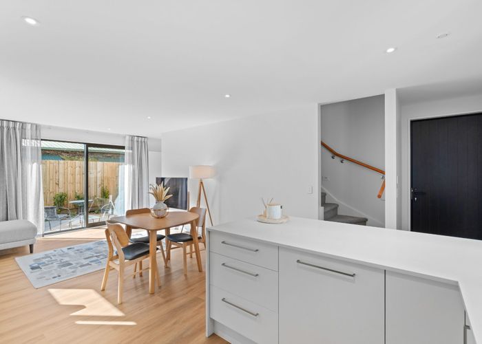  at 2/130 Holly Road, St. Albans, Christchurch City, Canterbury