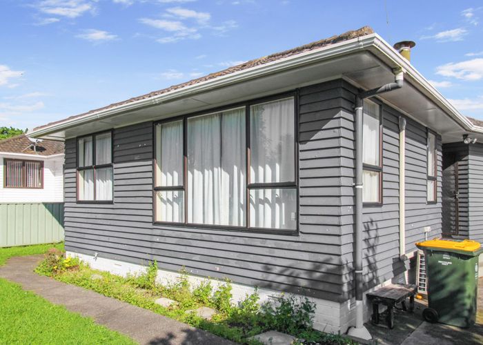  at 74 Caravelle Close, Mangere, Manukau City, Auckland