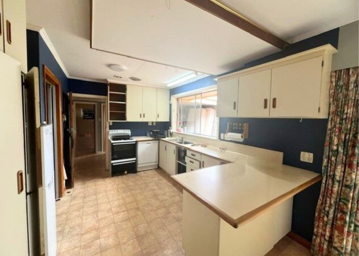  at 2 Drake Street, Feilding, Feilding