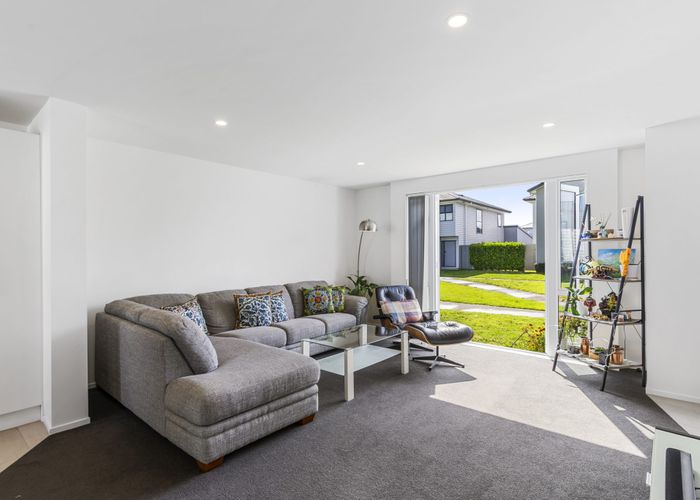  at 4 Treestump Road, Takanini, Auckland