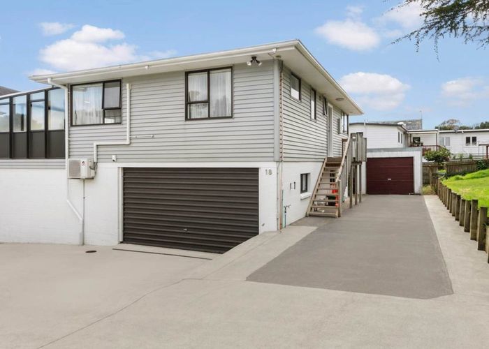 at 18 Peter Buck Road, New Windsor, Auckland