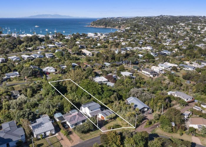  at 10 Tahatai Road, Oneroa, Waiheke Island