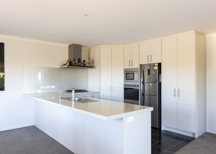  at 74 Fernbrook Drive, Hurworth, New Plymouth