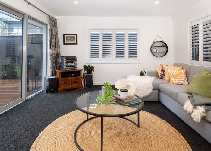  at 42A Glenfern Road, Mellons Bay, Manukau City, Auckland