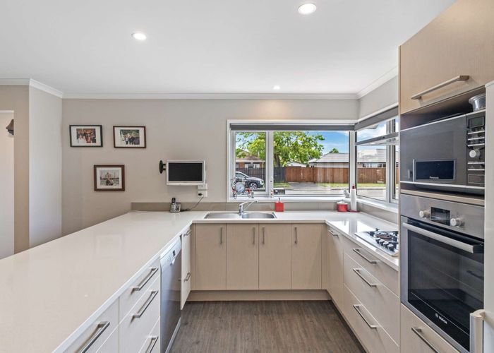  at 32 Sylvia Street, Parklands, Christchurch