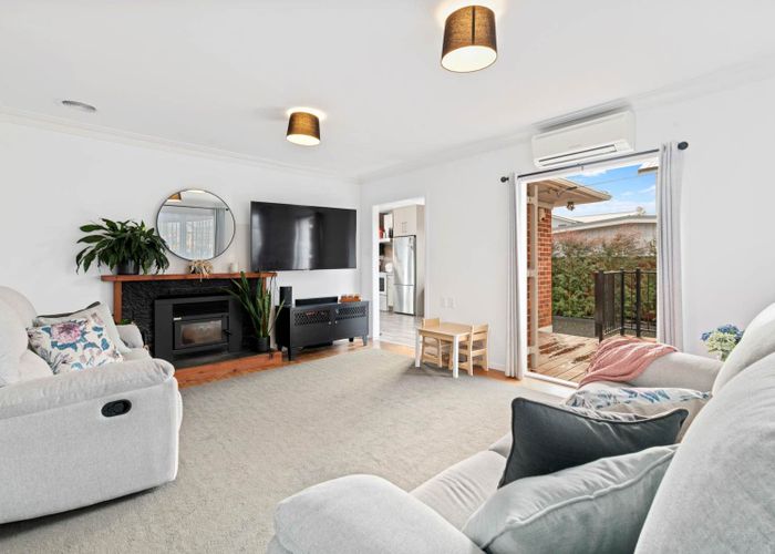  at 21 Edinburgh Avenue, Rosehill, Papakura