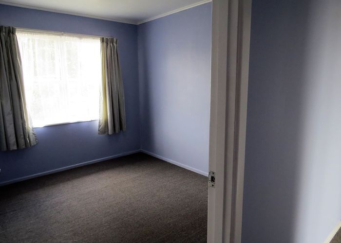  at 17 Vina Place, Massey, Waitakere City, Auckland