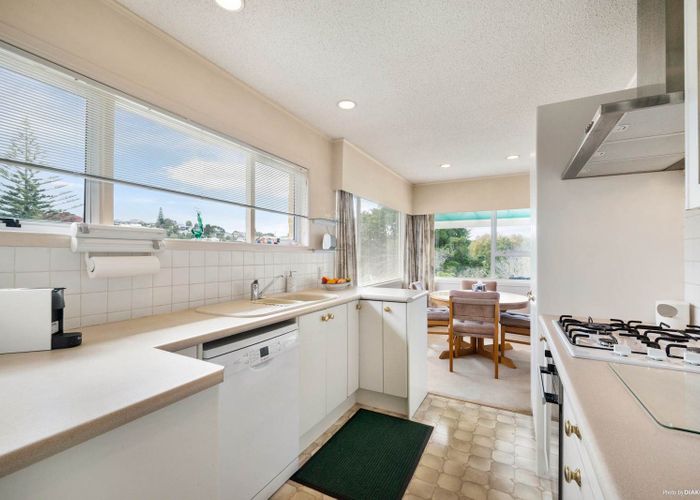  at 60 Bentley Avenue, Glenfield, Auckland