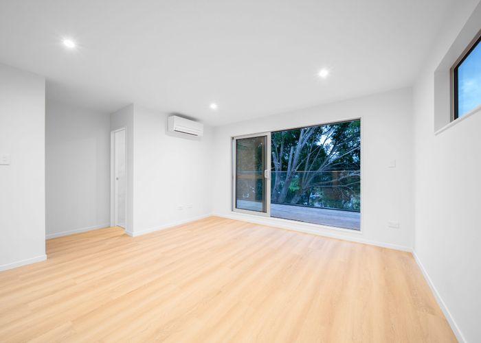  at 26D Trojan Crescent, New Lynn, Waitakere City, Auckland
