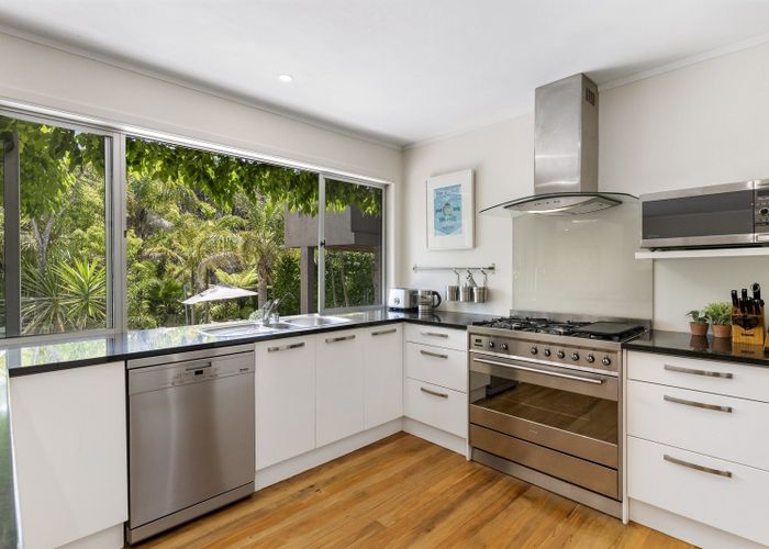  at 14 Aberdeen Road, Campbells Bay, North Shore City, Auckland