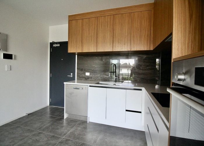  at 102/2A Truro Road , Sandringham, Auckland City, Auckland