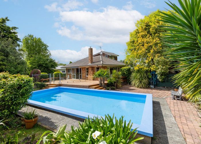  at 9 Prescott Place, Hillcrest, Hamilton