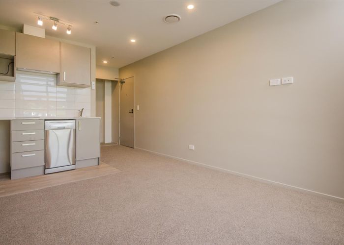  at 202/7 Kaipiho Lane, Albany, Auckland