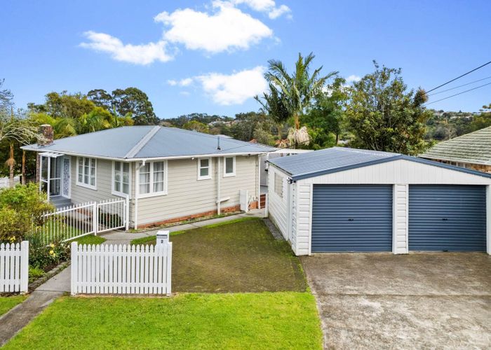  at 2 & 2A Preston Avenue, Henderson, Waitakere City, Auckland