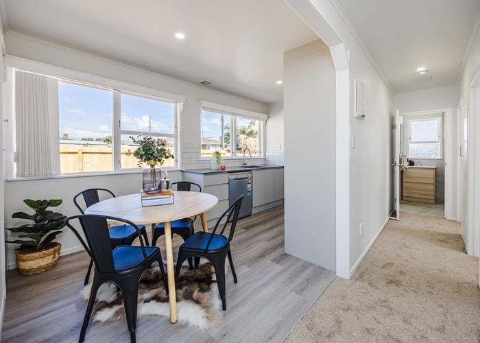  at 25 Flat Bush Road, Otara, Auckland