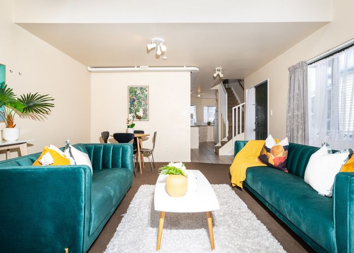  at 2/89 Portage Road, New Lynn, Auckland