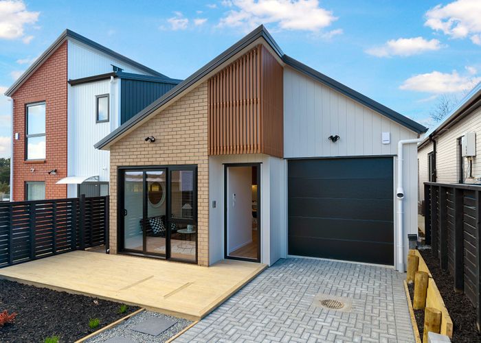  at 10A Kotiu Place, Massey, Waitakere City, Auckland