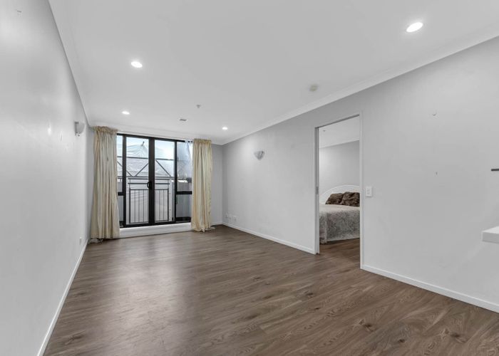  at 2C/160 Symonds Street, Grafton, Auckland