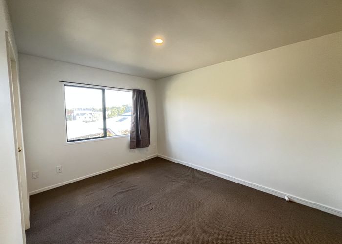 at 18/1C Briar  Way, New Lynn, Waitakere City, Auckland