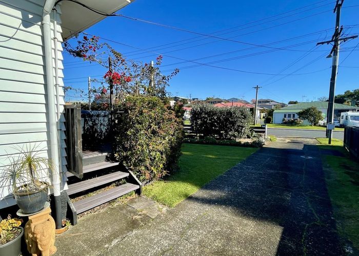  at 35 Queen Road, Bellevue, Tauranga