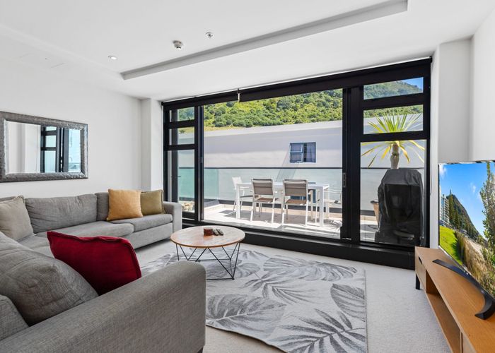  at P6/11 Maunganui Road (Eleven Apartments), Mount Maunganui, Tauranga, Bay Of Plenty