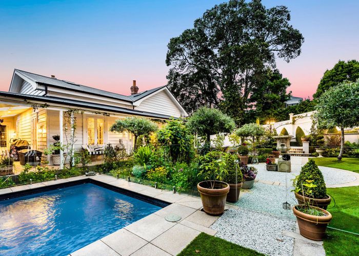  at 37 Bell Road, Remuera, Auckland
