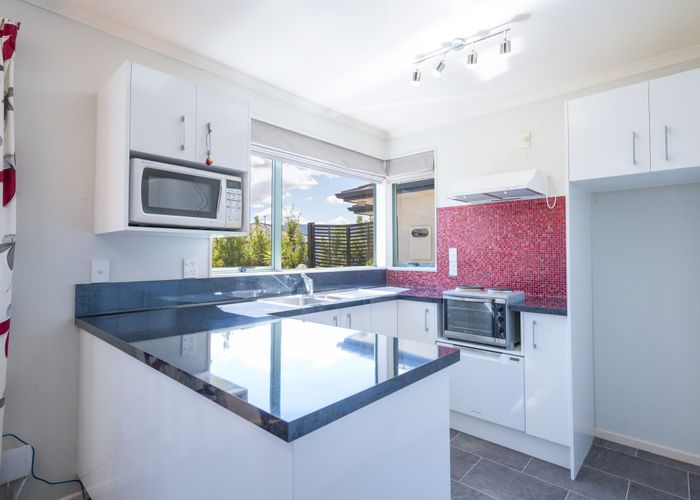  at 21 Ivy Crescent, Richmond