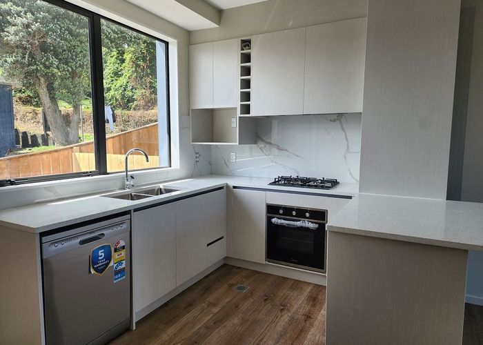  at 22E Totaravale Drive, Totara Vale, North Shore City, Auckland