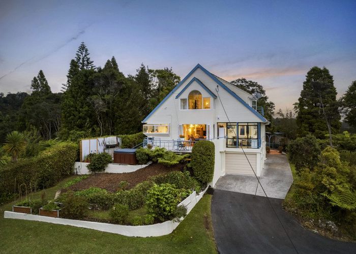  at 98 Takahe Road, Titirangi, Auckland