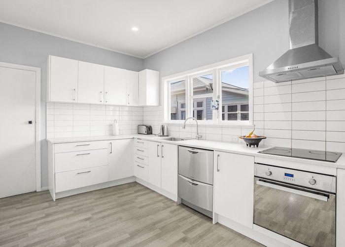  at 7 East Street, Petone, Lower Hutt
