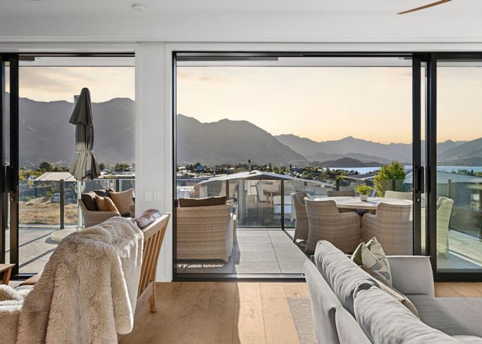  at 22 Cedar Heights Avenue, Massey, Auckland