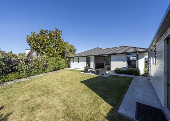  at 2/8 Hurst Place, Parklands, Christchurch