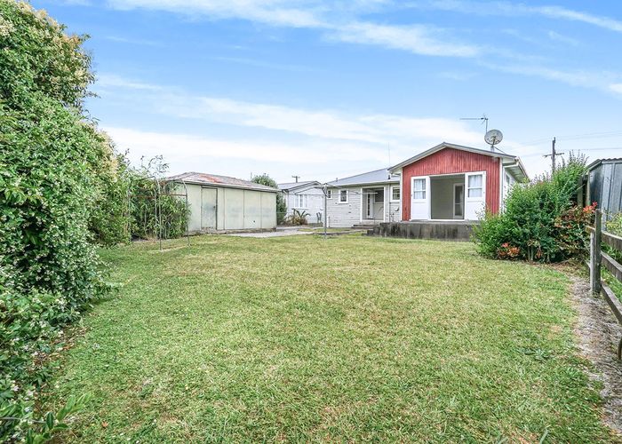  at 25 Bader Street, Bader, Hamilton