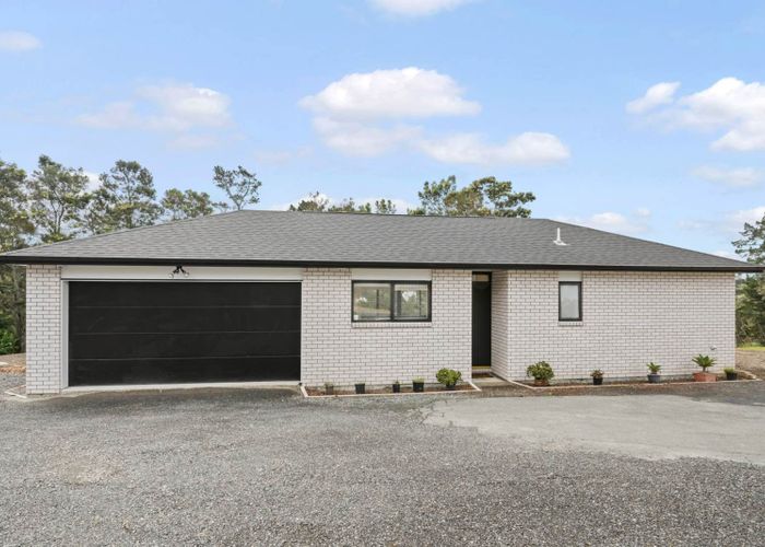  at 1261 East Coast Road, Okura, North Shore City, Auckland