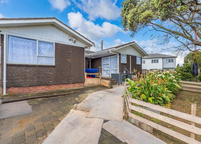  at 18 Staverton Crescent, Mangere, Manukau City, Auckland