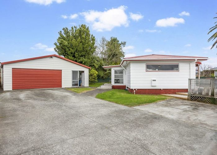  at 40 Hinerau Street, Henderson, Waitakere City, Auckland