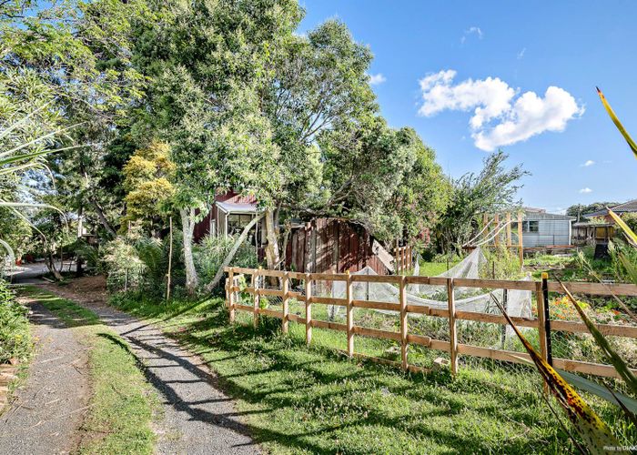  at 18B West Coast Road, Glen Eden, Auckland