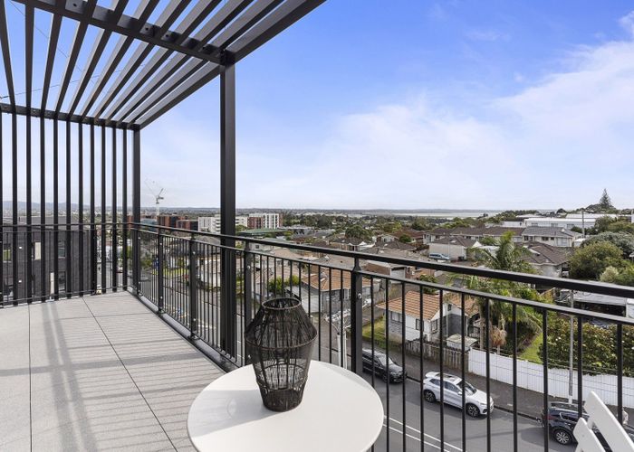  at 30 Rosebank Road, Avondale, Auckland City, Auckland