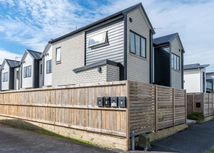  at 1/12 Charlemont Street, Whitiora, Hamilton