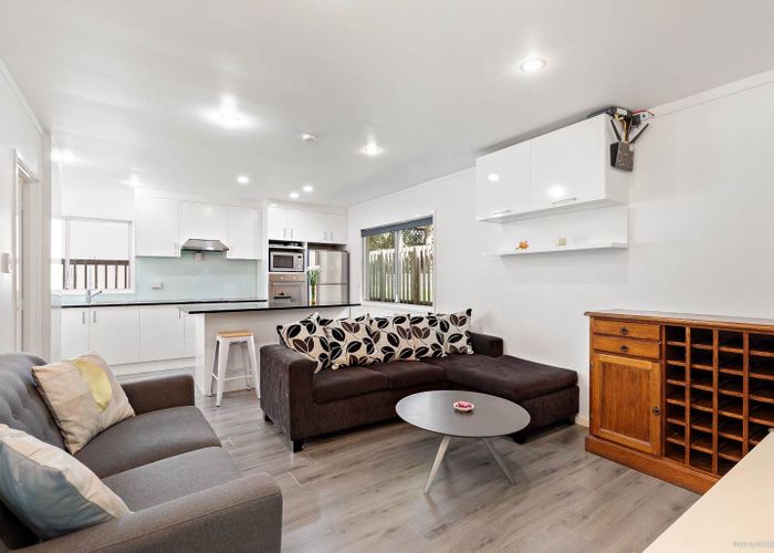  at 1/3 Holt Avenue, Torbay, Auckland
