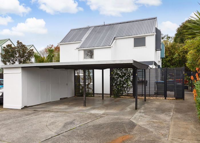  at 2/65 Woodward Road, Mount Albert, Auckland