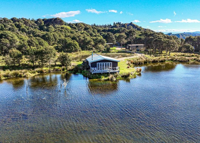  at 1550 Glenora Road, Akitio, Tararua, Manawatu / Whanganui