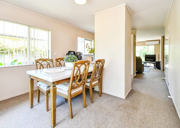  at 5 Clare Place, Favona, Auckland