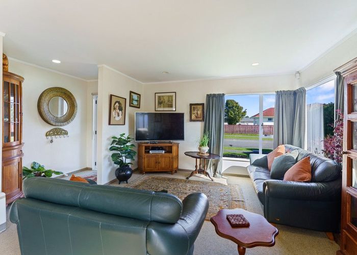  at 2 Millhaven Place, Otaki, Kapiti Coast, Wellington